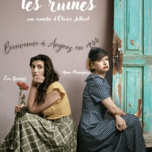 Une fleur sur les ruines